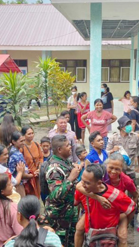 Bantuan untuk Korban Erupsi Gunung Ibu Disalurkan Kemensos    