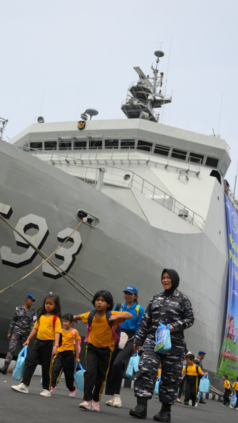 Makan Bergizi Gratis di KRI Banda Aceh 593