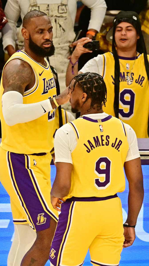 LeBron dan Davis Pimpin Lakers Tumbangkan Celtics