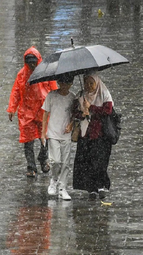 Cuaca Hari Ini 28 Januari, Jakarta Berpotensi Hujan pada Siang dan Sore  