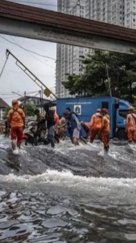 Curah Hujan Tinggi, Enam Ruas Jalan di Jakut Ini Terendam Banjir 