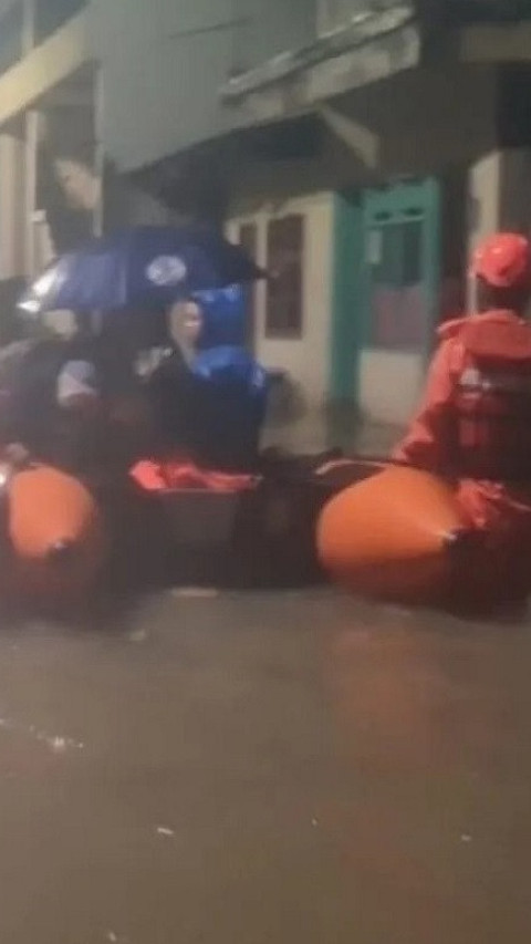 Waduh Semoga Cepat Surut, Lebih 2.000 Warga Mengungsi Akibat Banjir Melanda Sebagian Jakarta