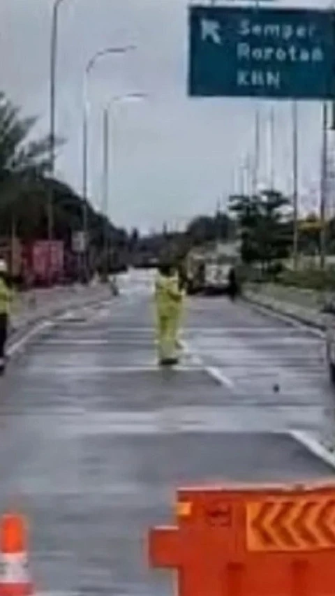 Hindari Kawasan Ini, Satlantas Rekayasa Lalin di Jakut Sehubungan Jalan Terendam Banjir